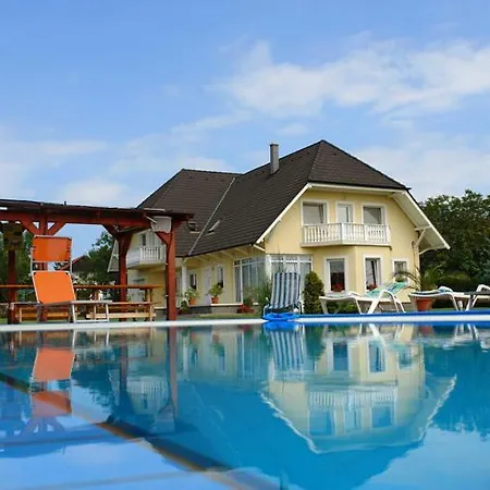 Ilona Apartmanhazak Apartament Gyenesdiás