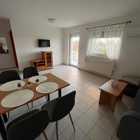 Apartment Ilona Apartmanhazak
