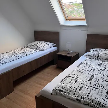 Ilona Apartmanhazak Lejlighed *