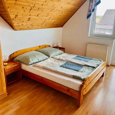 Ilona Apartmanhazak *