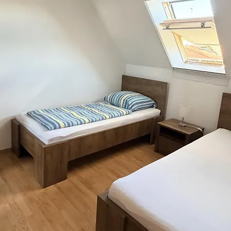 Ilona Apartmanhazak Lejlighed *