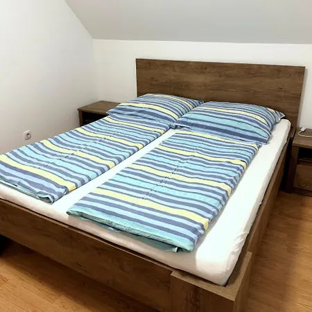 Apartament Ilona Apartmanhazak *